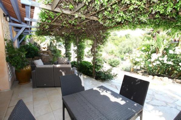 Villa Mimosa Фавоне Екстериор снимка